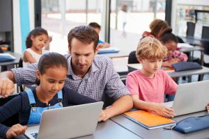 Benefits of Technology in the Classroom scaled 1